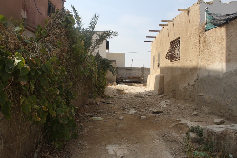 اللجنة الشعبية في مخيم عقبة جبر تبحث تطوير خدمات المياه والصرف الصحي