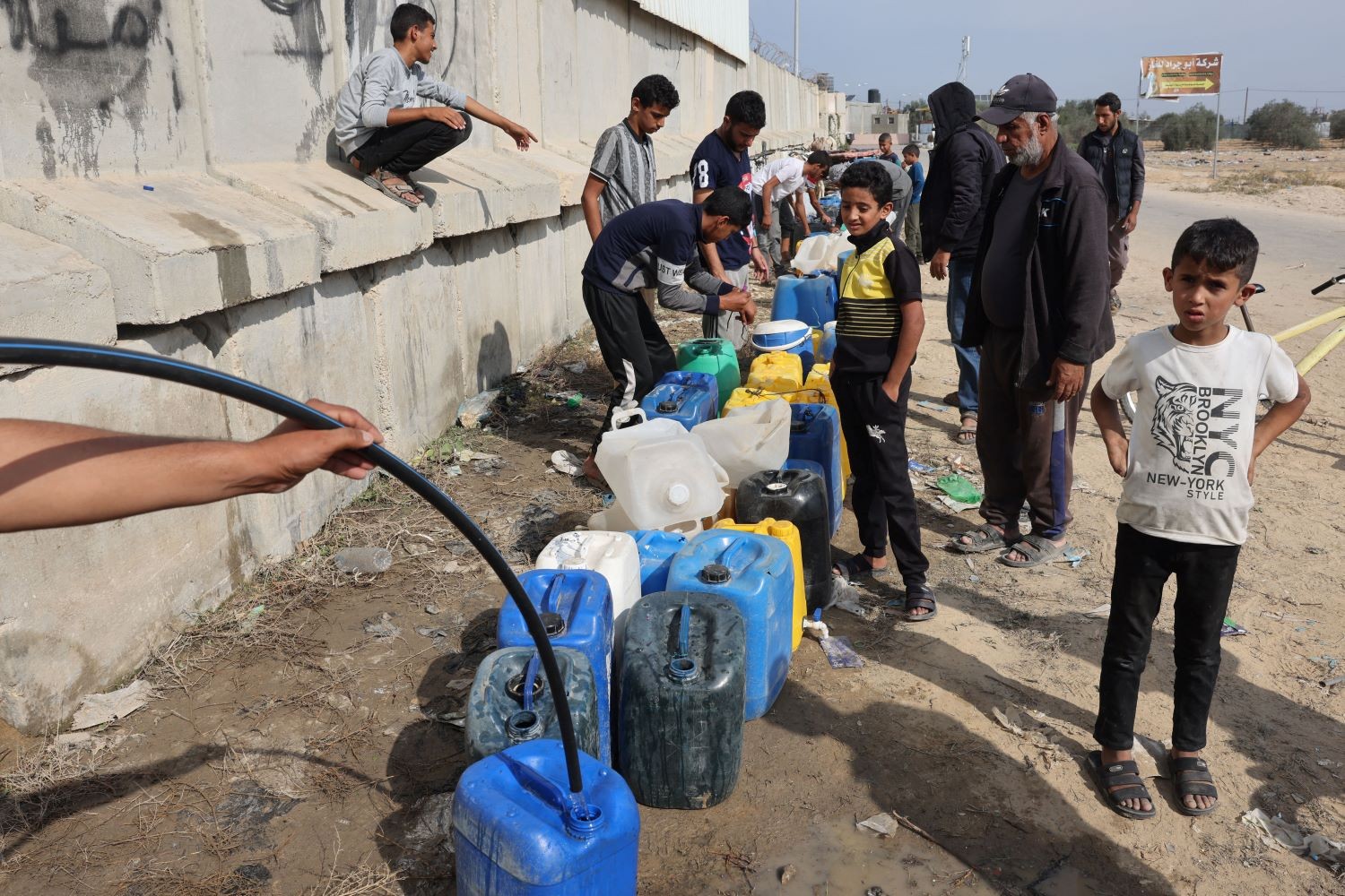 الأونروا: غزة تواجه عطشاً قاسياً بعد تدمير 90% من مرافق المياه والصرف الصحي