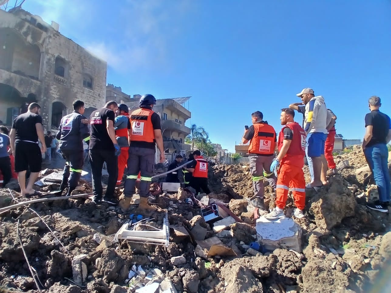 المخيمات الفلسطينية جنوب لبنان.. خوف متصاعد وأزمة إنسانية تتفاقم