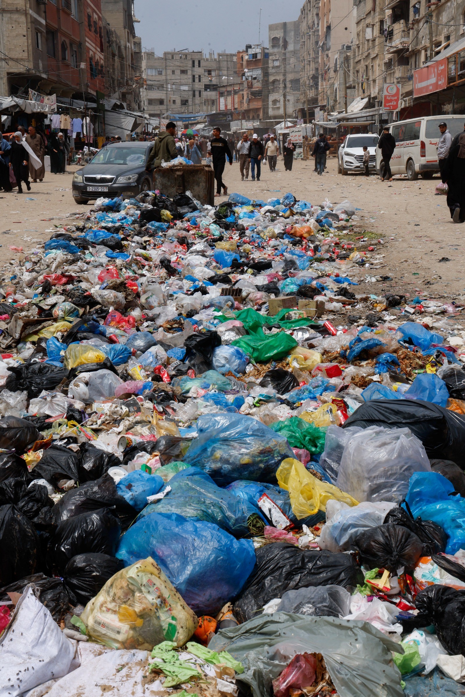 مخيمات النازحين في غزة تحت خطر الفئران والأوبئة وسط انهيار البيئة والخدمات