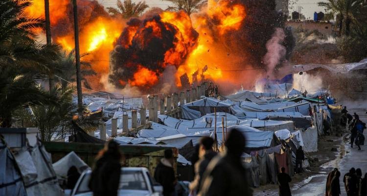 6 شهداء بينهم طفل بقصف لقوات الاحتلال على مخيم جباليا وخان يونس