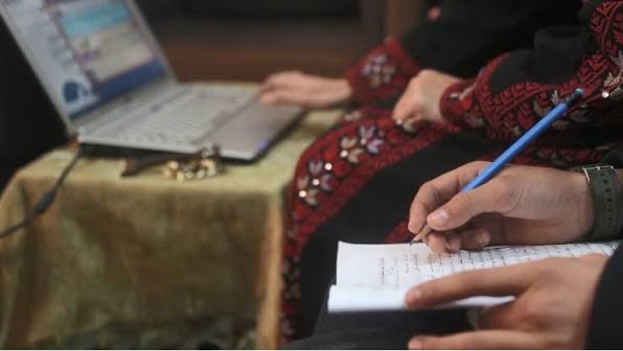 اللجان الأهلية في لبنان تدعو "أونروا" لإلغاء الامتحانات الإلكترونية