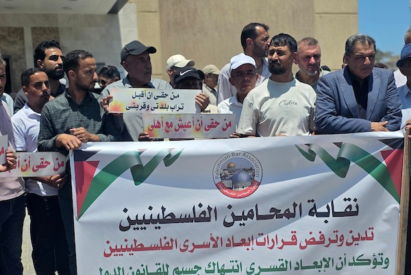 أسرى محررون مُبعدون إلى قطاع غزة يطالبون بلمّ شملهم مع عائلاتهم