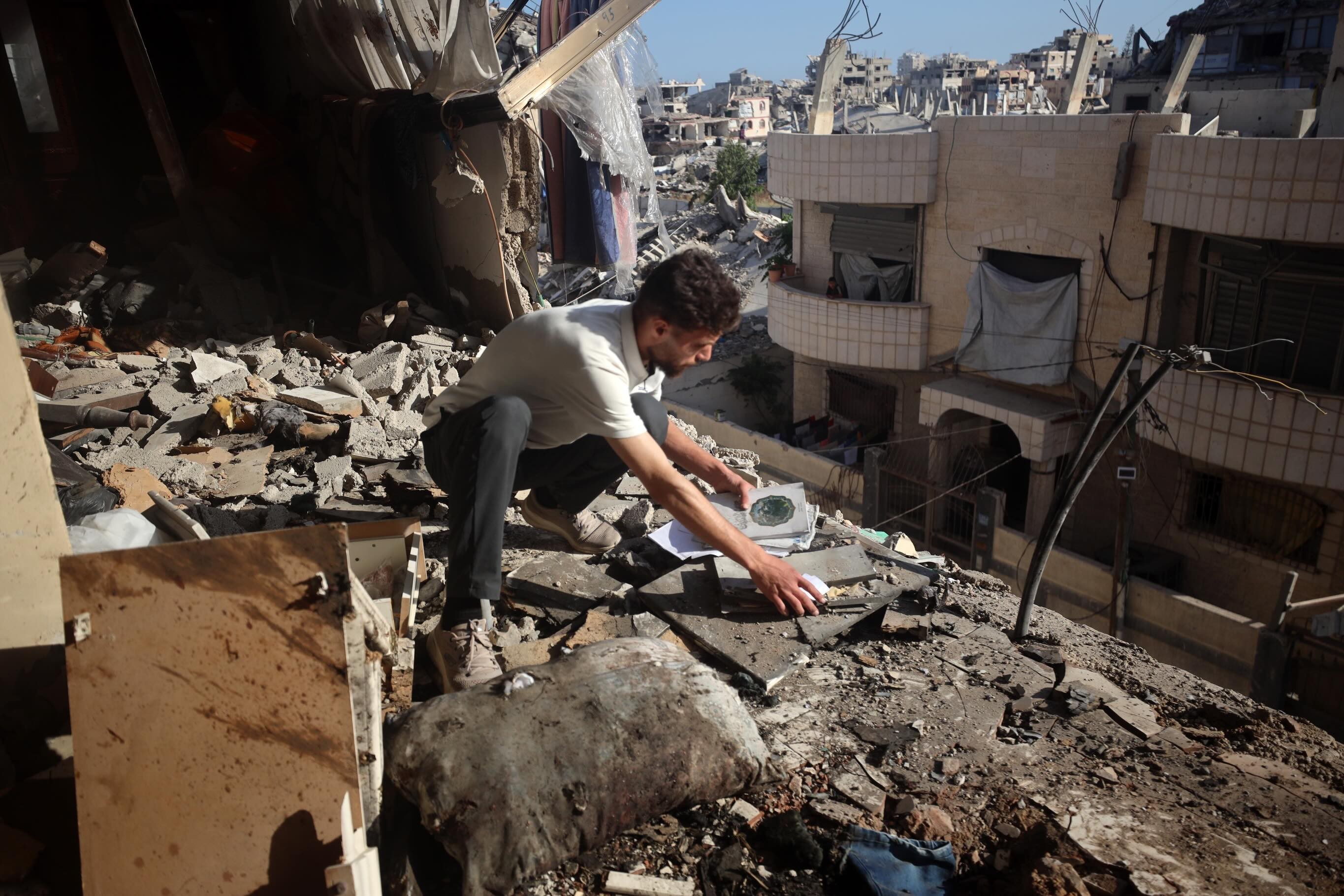 إصابة فلسطيني ونسف منازل في غزة مع استمرار خروقات الاحتلال لوقف إطلاق النار