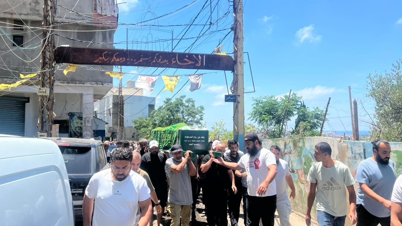 تشييع اللاجئ الفلسطيني السوري خالد سيف الدين علي في مخيم برج الشمالي