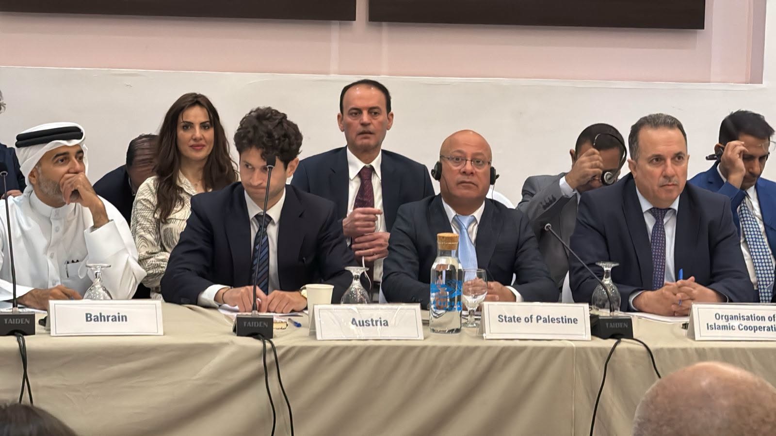 أبو هولي يطالب بتمويل مستدام ورفع القيود عن دعم "أونروا" ويحذر من شرعنة إجراءاتها التدبيرية