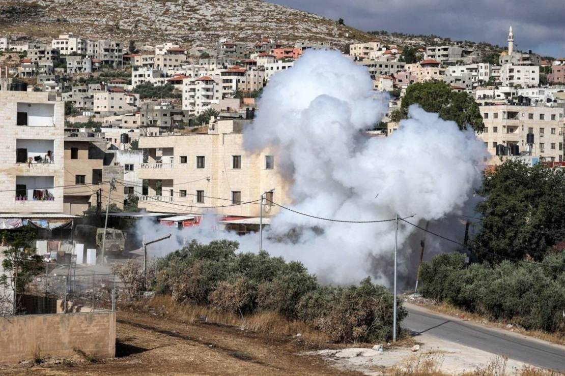 إصابة ضابط وجندي من جيش الاحتلال بتفجير عبوة ناسفة في جنين