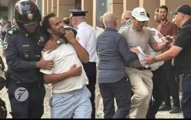 السلطات المغربية تقمع وقفة تضامنية مع غزة وتوقف 15 مشاركاً في طنجة