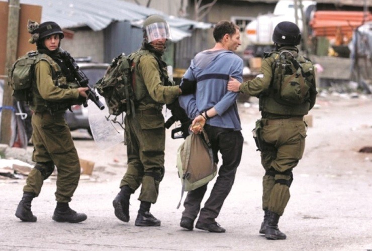 الاحتلال يعتقل 3 فلسطينيين من مدن نابلس وجنين ويقتحم مخيم الفارعة