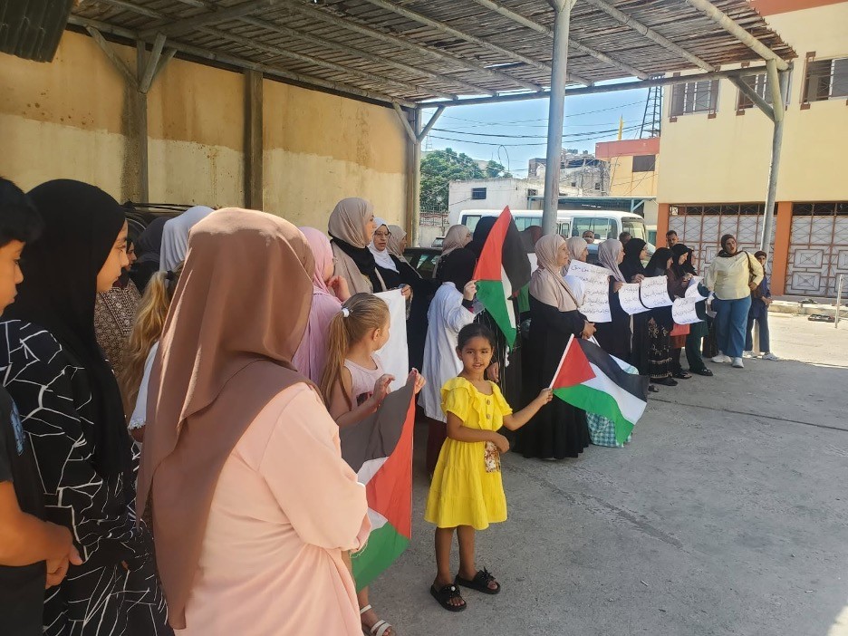 اعتصام في مخيم الرشيدية يطالب "أونروا" بوقف تقليص الخدمات وتعزيز الرعاية الصحية