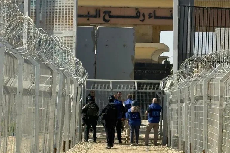 مركز الميزان يستنكر تحويل معبر رفح لأداة قمع وإذلال وعقاب جماعي ويطالب بحماية الفلسطينيين
