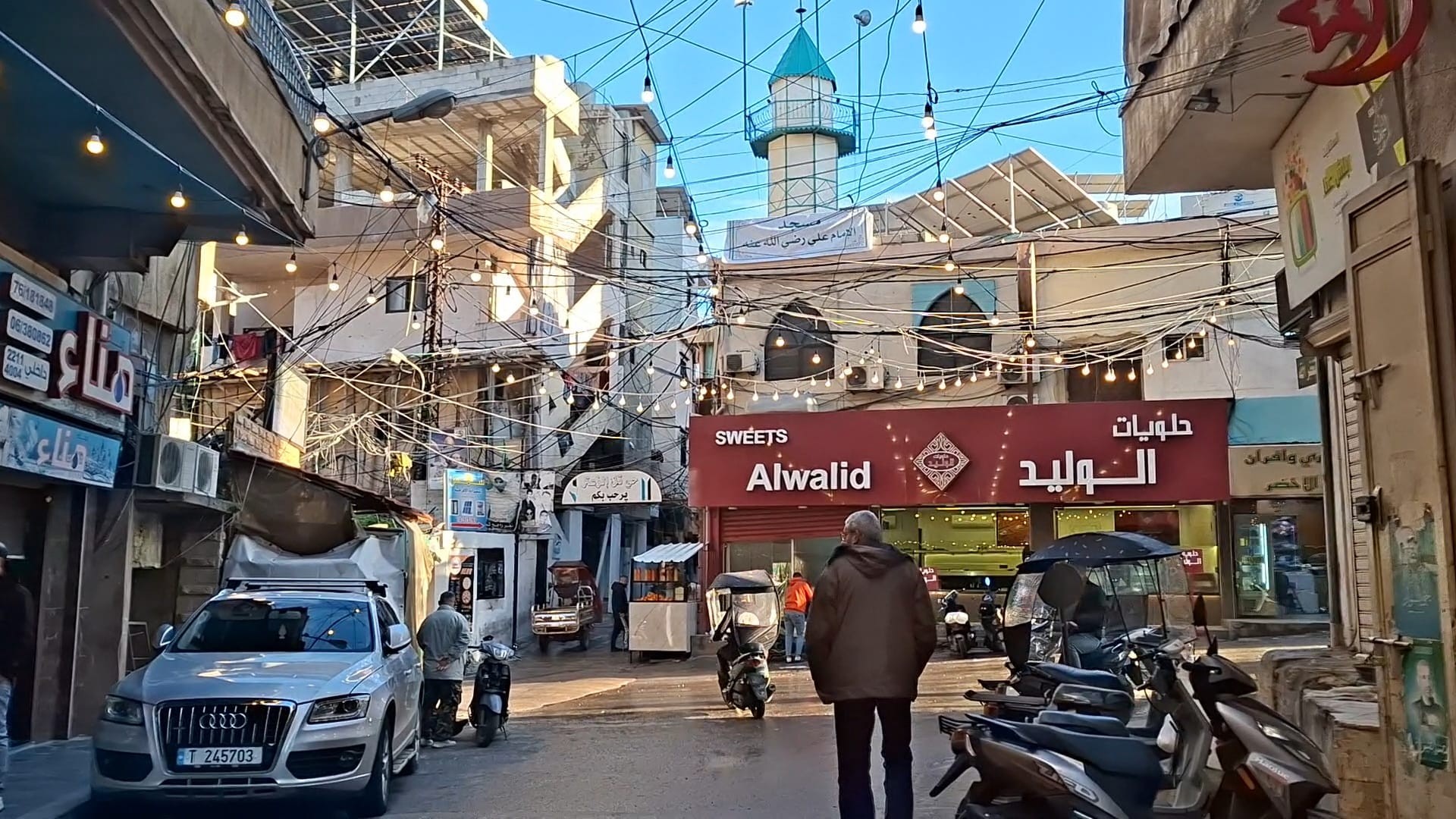 دعوات في مخيم البداوي إلى ترشيد استهلاك المياه والكهرباء مع اشتداد حرارة الصيف