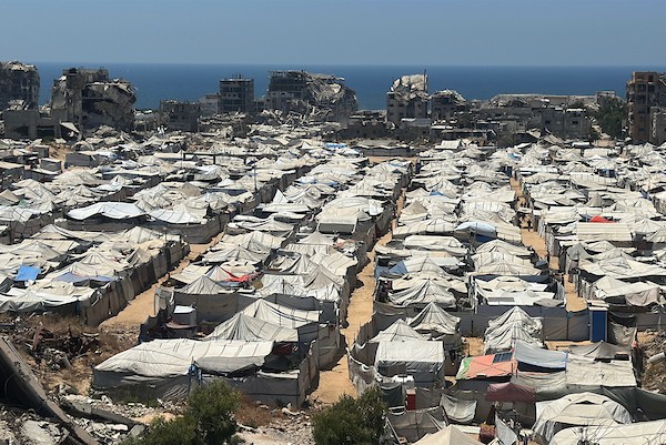 1.98 مليون فلسطيني بحاجة للمساعدة و100 ألف أسرة تعيش في مساكن تهدد حياتها وسلامتها