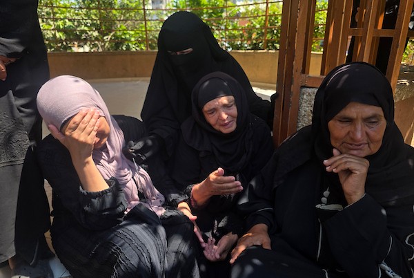 شهيد وإصابات بينهم أطفال في جباليا وخان يونس مع تواصل خروقات الاحتلال في غزة