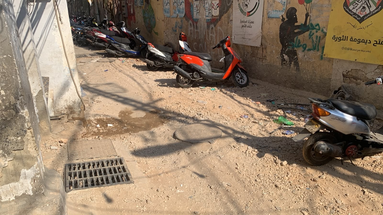 الأمن اللبناني يوقف مشروع "أونروا" لترميم مداخل مخيم مار الياس في بيروت