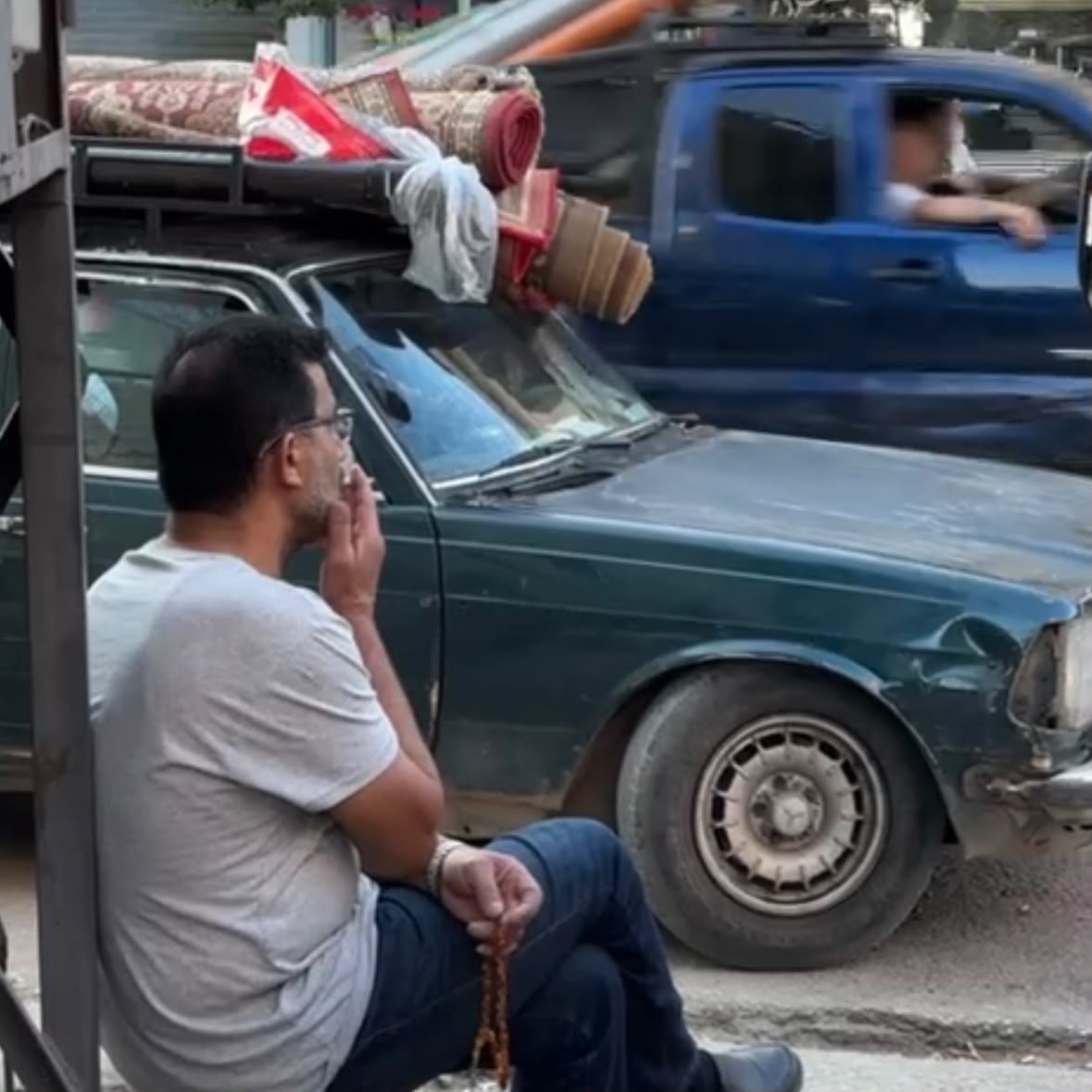 سائقو التكاسي والتكاتك في مخيم الجليل.. عمل متقطع ودخل لا يكفي لتأمين المعيشة