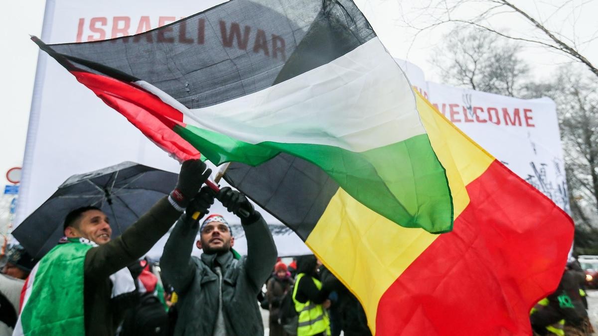 بلجيكا تعرقل وصول 13 طالبًا فلسطينيًا من غزة رغم حصولهم على تأشيرات ومنح دراسية