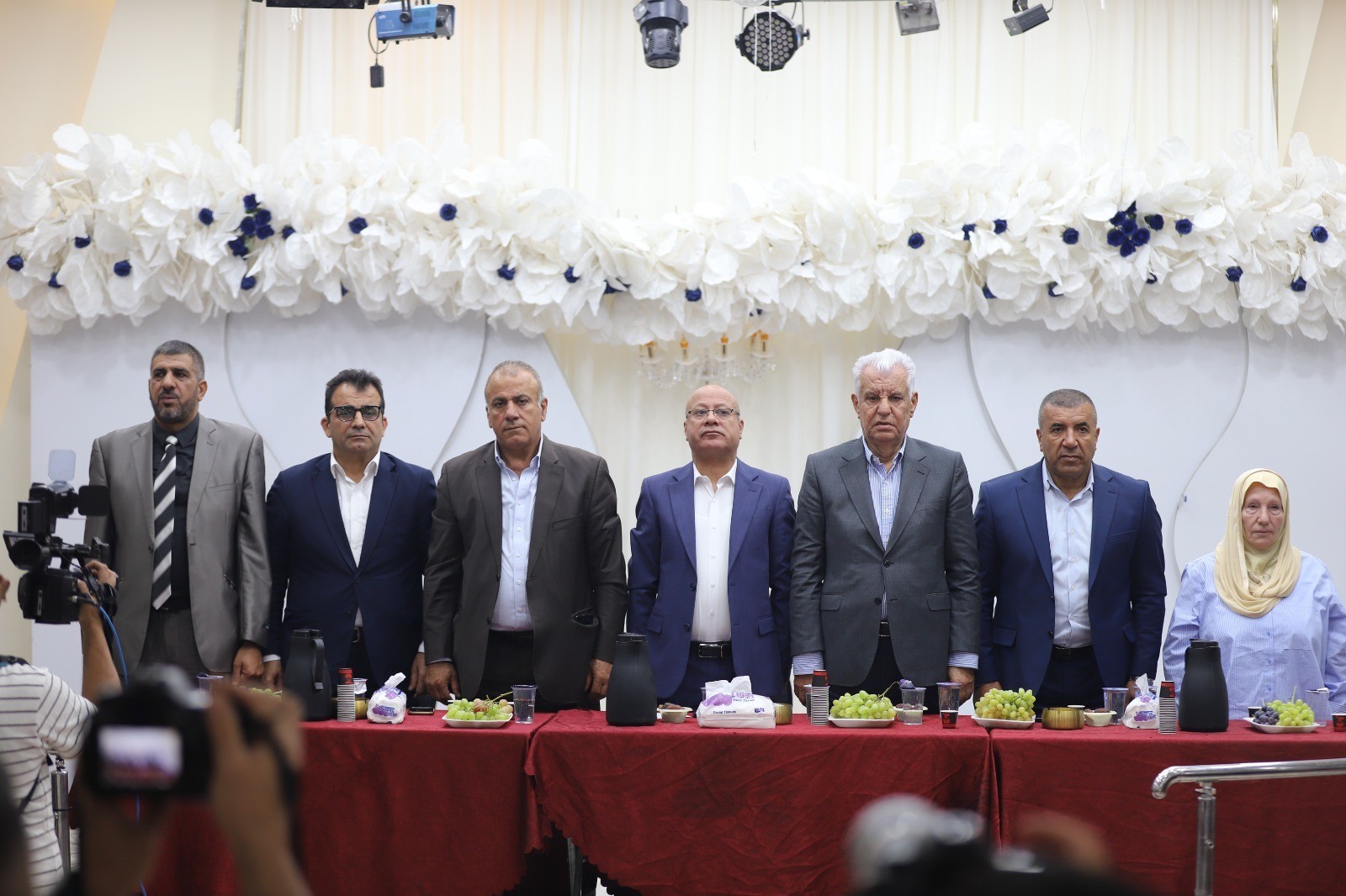 دائرة شؤون اللاجئين تضع حجر الأساس لخزان مياه في مخيم الفوار وتتفقد مخيمات جنوب الضفة