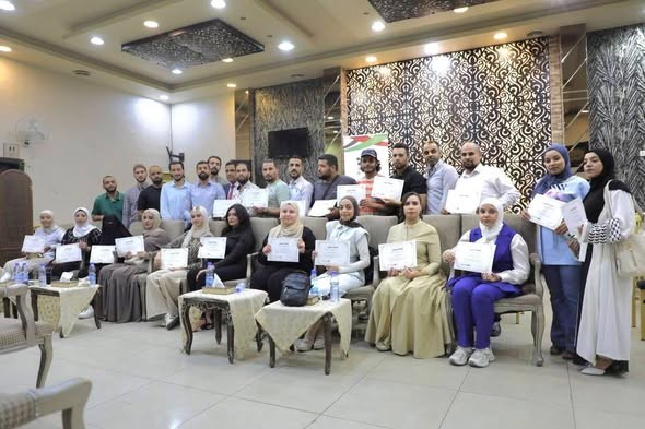 تكريم 45 شاباً وشابة من مخيمات سوريا بعد تدريبهم على فنون الإعلام