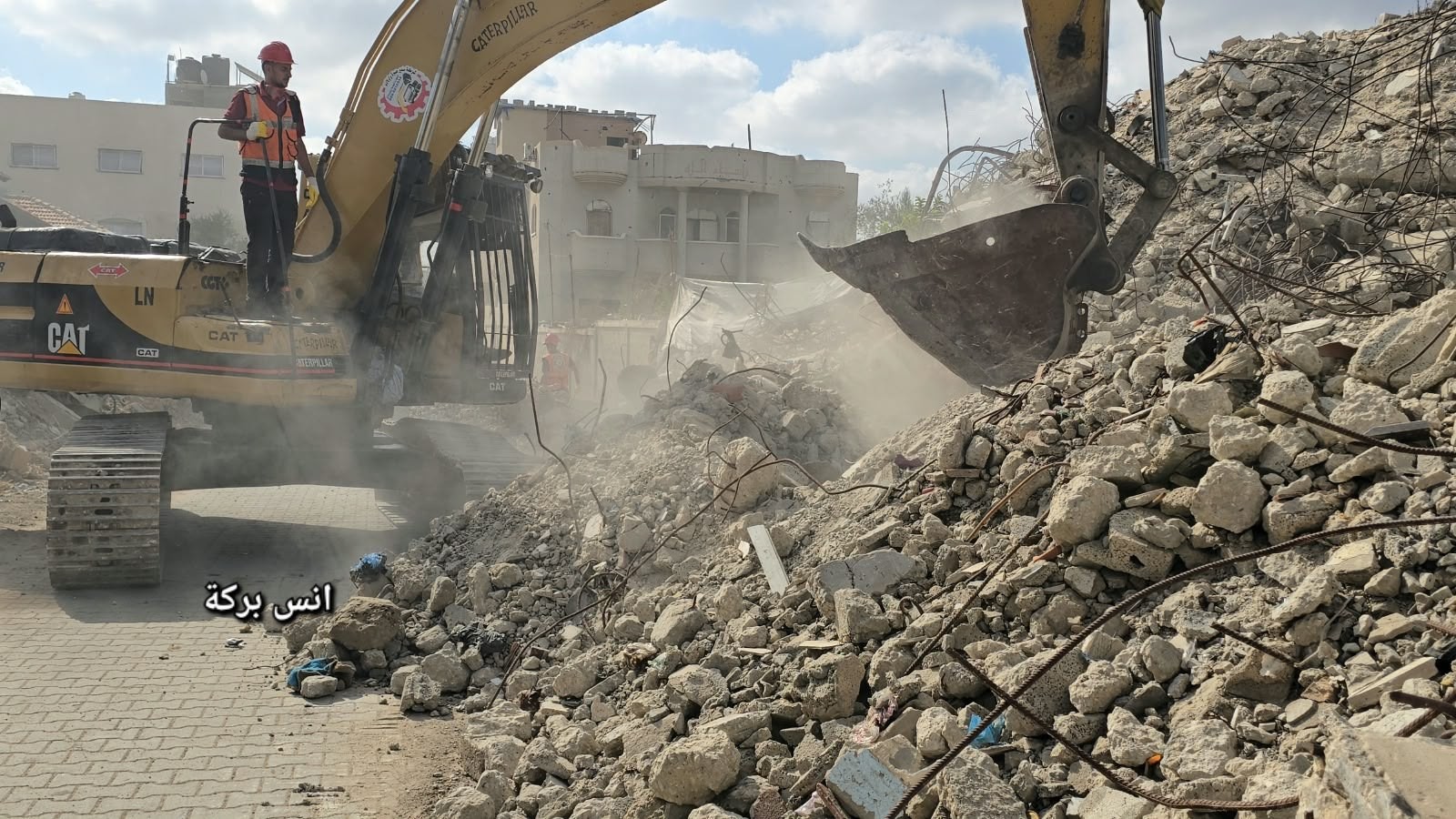 شهيدان ومصابون مع تواصل خروقات الاحتلال في غزة وانتشال رفات 55 شهيدًا