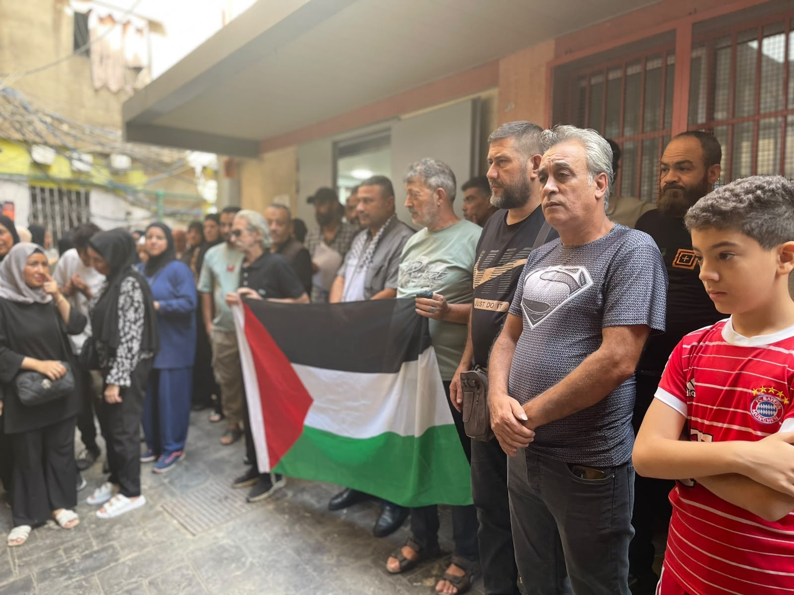 فلسطينيو سوريا يعتصمون في مخيم برج البراجنة للمطالبة بمعالجة ملفاتهم العالقة
