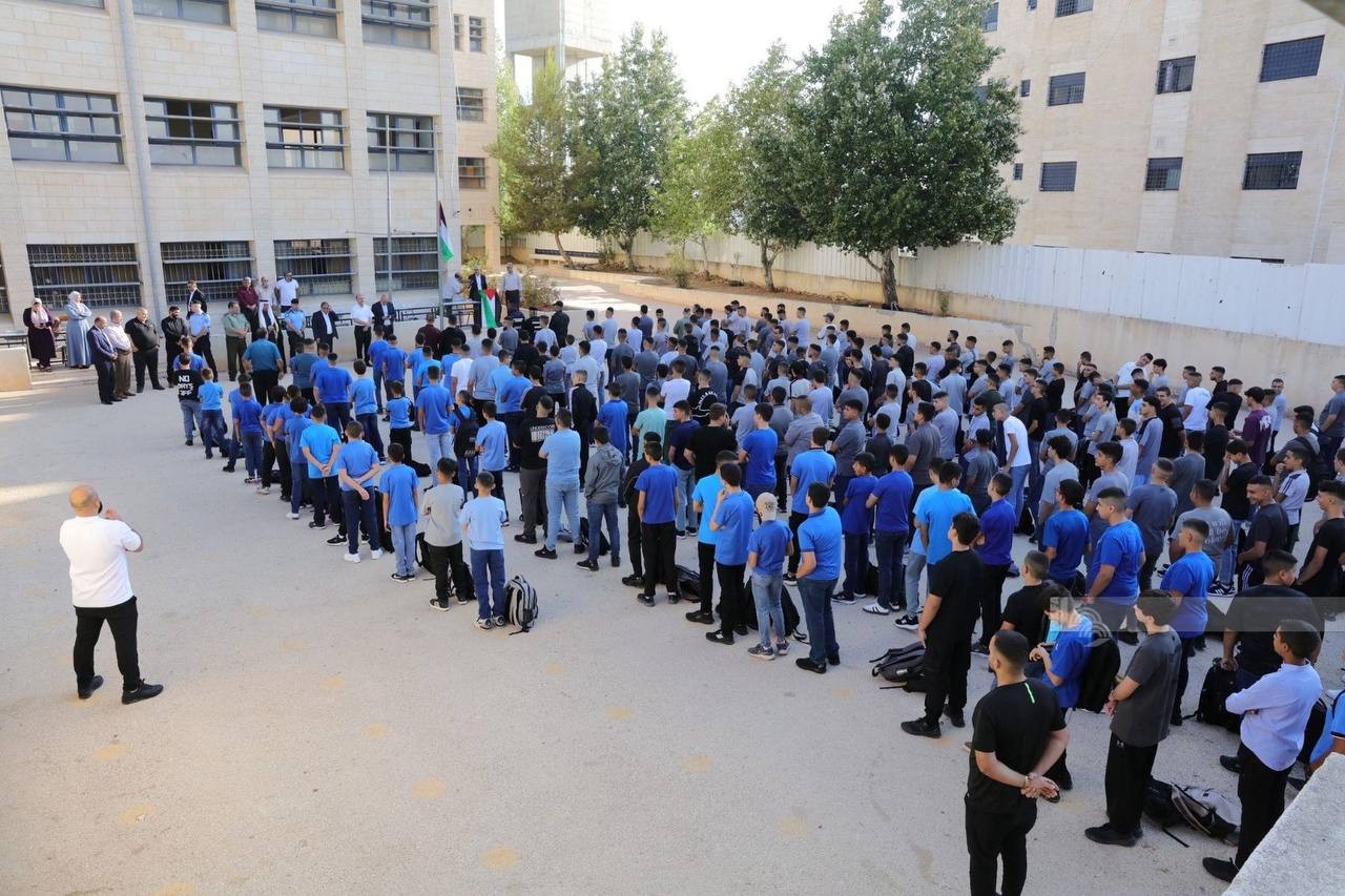 846 ألف طالب يعودون إلى مدارس الضفة الغربية وقوات الاحتلال تقتحم مدارس وتعرقل الدوام