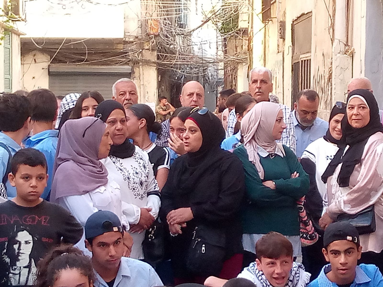أهالي طلاب مدرسة  "رفح" يعلنون مقاطعة الدوام حتى إعادة فتح المدرسة